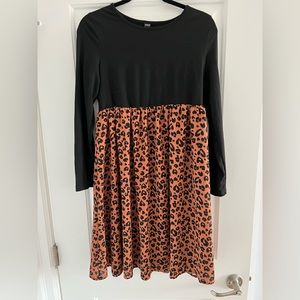MATERNITY Large jersey style, leopard print dress